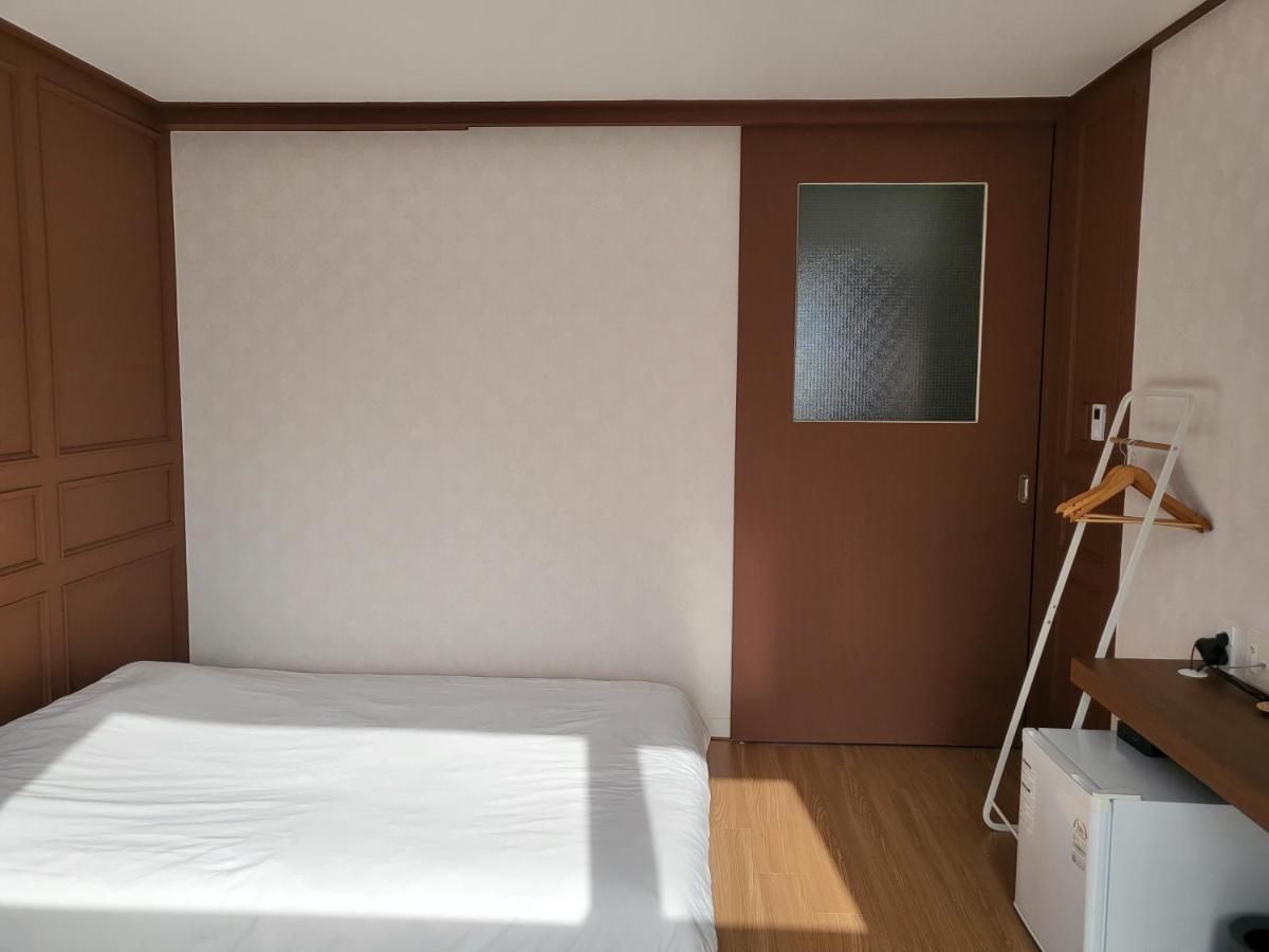 Cheukhudong 19Beonji Guest House Mokpo Esterno foto